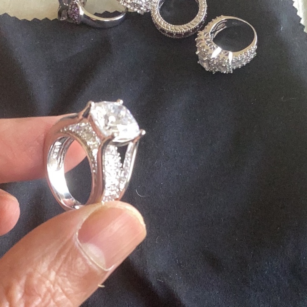Elegant sterling Silver and CZ Women's Ring